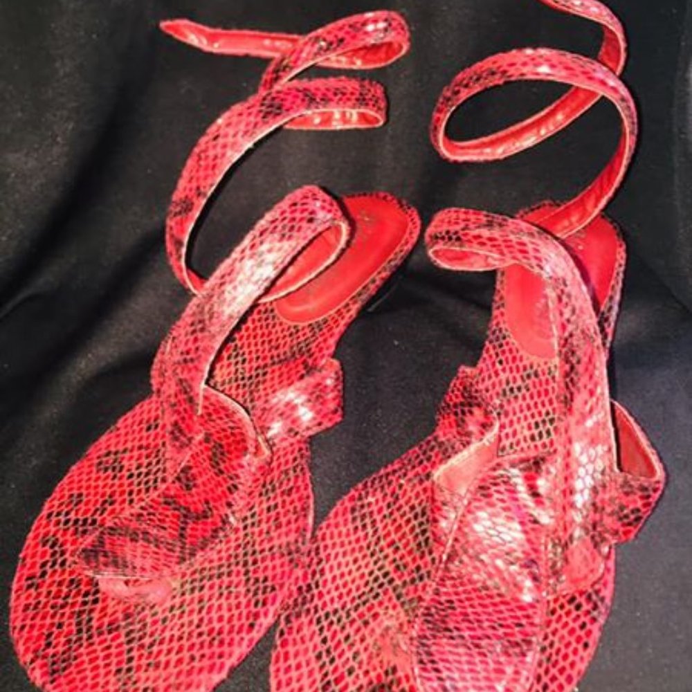 shoes - Picture 3 of 5